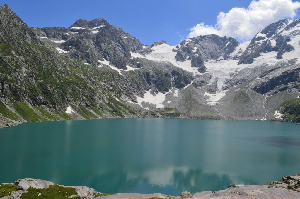 hidden lakes of nothern pakistan